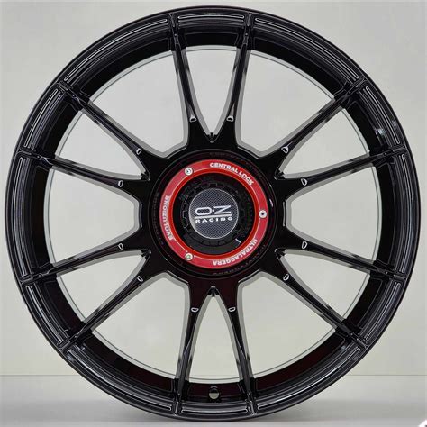 Jogo Rodas OZ Ultralaggera Golf Jetta Aro 18x80 5x112 Preta Brilhante