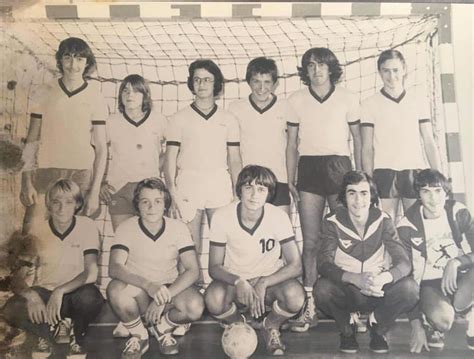 Photo de classe équipe cadet de 1977 LEO LAGRANGE Copains d avant