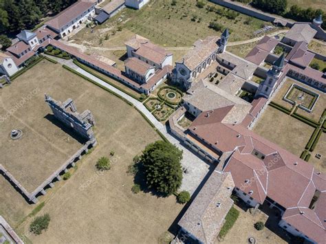 Vista Aérea De La Certosa Di Serra San Bruno Monasterio Certosino