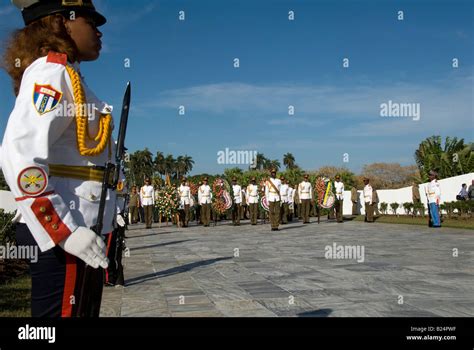 Cuban military parade Stock Photo - Alamy