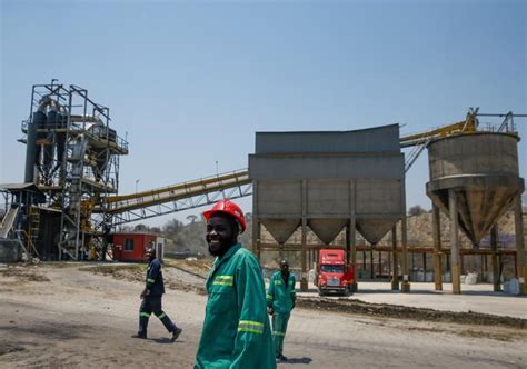 Zimbabwe Miners Say Costs Power Shortages Dampen 2023 Growth Prospects