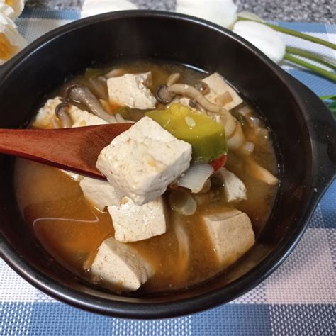 두부 된장찌개 맛있게 끓이는 법 10분 요리 버섯 된장찌개 레시피 저녁메뉴로 추천