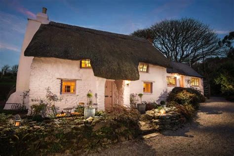 enchanting fairytale cottage retreat  cornwall