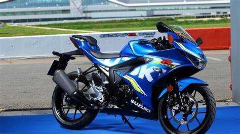 Suzuki Presenta GSX R125 GSX S125 E V STROM 250