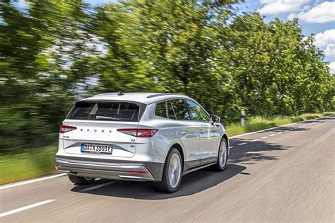 Test Elektrische SUV S Mercedes EQA Krijgt Lesje Inpakken Van Skoda