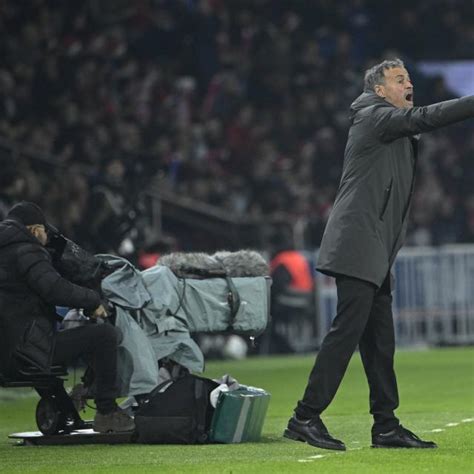 Luis Enrique PSG après la victoire face à Nantes Barcola a été