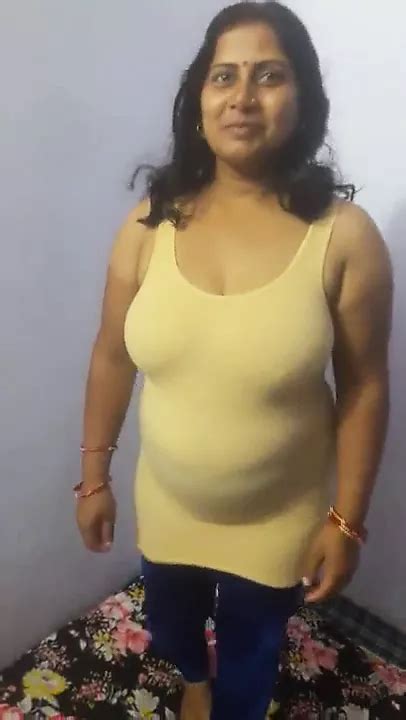 Indian Bhabhi Hot Figure And Hot Boobs XHamster