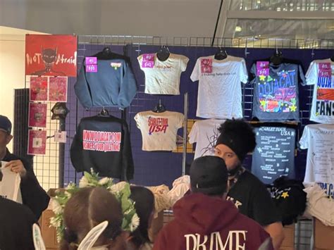 Doja Cat Scarlet tour Merch SF : r/DojaCat