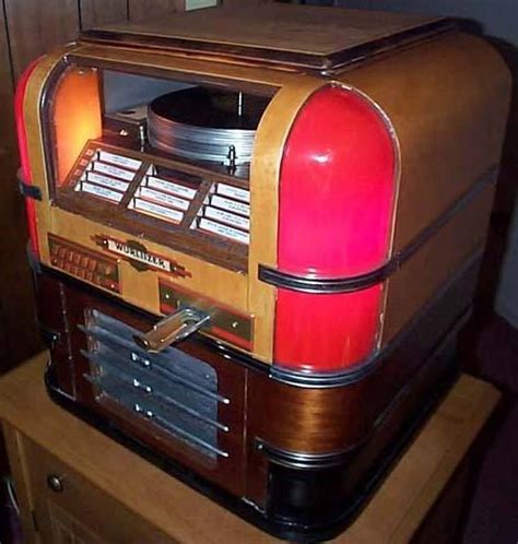 Wurlitzer Model 61 Countertop Jukebox Of 1939 At Pinballrebel