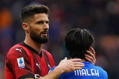 Milan Giroud Va Via Lannuncio Dalla Francia