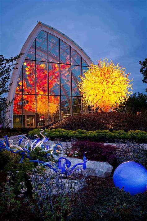 Where To See The Out Of This World Glass Art Of Dale Chihuly Chihuly