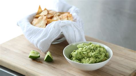 Video: Spicy Guacamole Dip | Martha Stewart