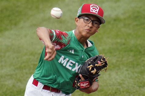 Tijuana beats Japan, advances to today's international Little League ...