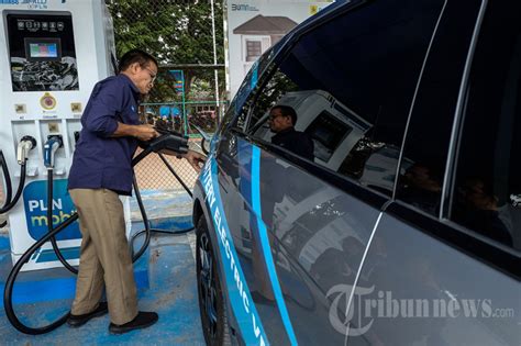 Dorong Penggunaan Kendaraan Listrik Foto Tribunnews