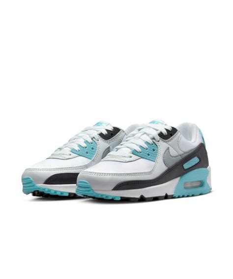 Nike（ナイキ）の「ナイキ エア マックス 90 ウィメンズシューズ Nike Air Max 90 Womens Shoes（スニーカー）」 Wear