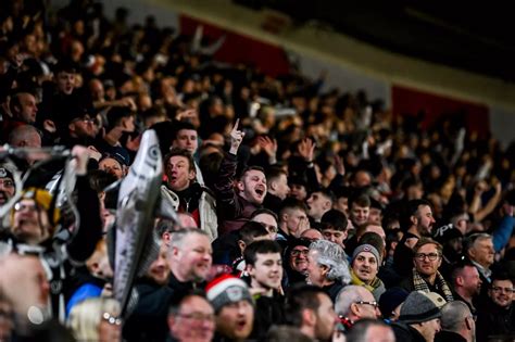 20 photos as Grimsby Town fans, players and staff celebrate FA Cup win at Southampton - Grimsby Live