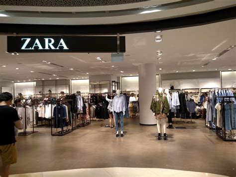 Zara Owner To Close 1200 Stores Worldwide By 2021 Focusing On Bigger