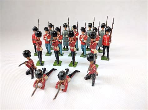 Lot 1 X20 Britains Vintage Painted Lead Toy Soldiers 312p Ebay