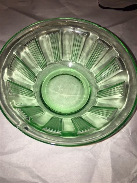 identify depression glassware antiques board