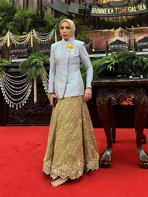 6 Parade Kebaya Baby Blue Di Pelantikan Prabowo Gibran Annisa Pohan