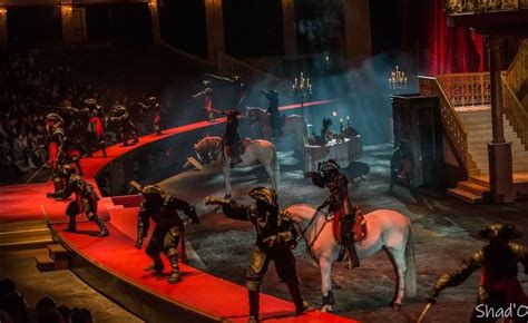 Épinglé sur puy du fou Puy du fou Puy Je m en fous