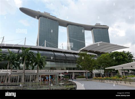 The spectacular Marina Bay Sands hotel Singapore Malaysia Stock Photo ...