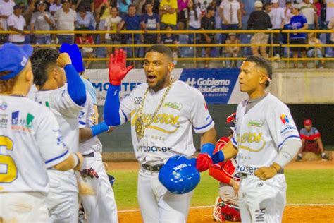 Importante victoria de Vaqueros en la final de la Liga de Béisbol