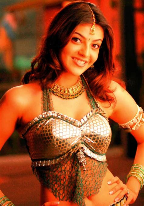 Kajal Agarwal Navel Show Stills From Magadheera Movie - Tollywood Stars