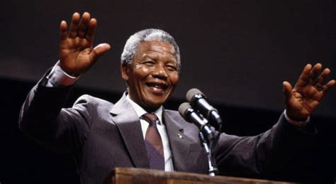 Nelson Mandela Biografía Premios y Reconocimientos El Lingüístico