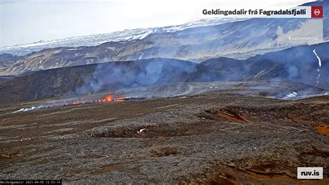 New fissure opens up north-east of current eruption in Geldingadalir ...