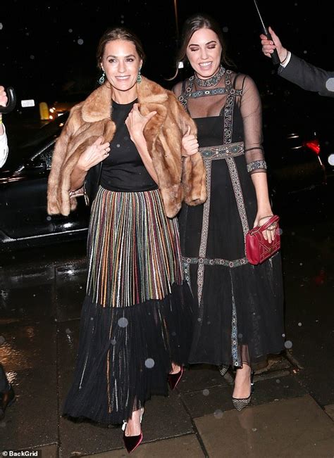 Yasmin Le Bon 54 And Daughter Amber 29 Look Like Sisters At