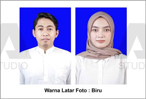 Foto Nikah Background Biru Baju Hitam Potret Pasangan Artis