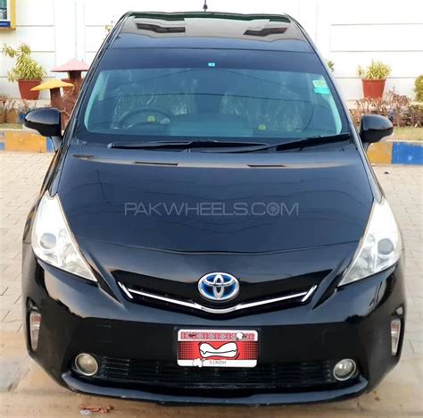 Toyota Prius Alpha S For Sale In Karachi Pakwheels