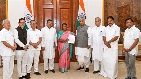 Congress Delegation Meets President Over Manipur Issue Seeks Probe By