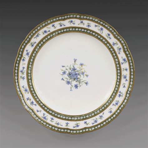 Assiette Unie En Porcelaine Tendre De S Vres Provenant Du Service De