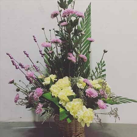 Chrysanthemum & Carnations Arrangement | Flowers Home Delivery in Chennai