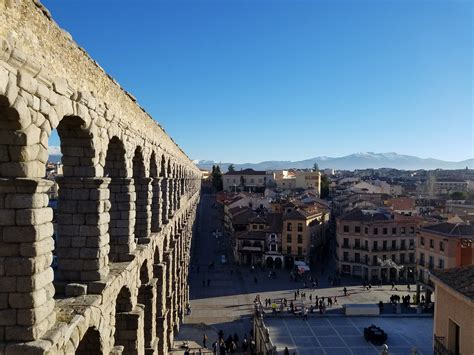 Roman Aqueducts, Spain | Roman aqueduct, Brooklyn bridge, Spain