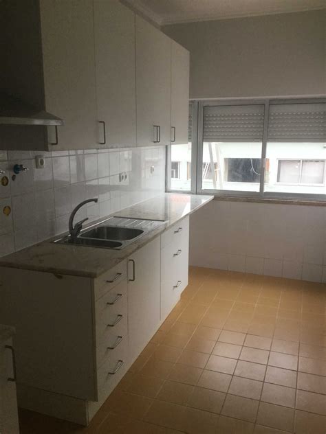 Arrendamento Apartamento T Em Almada Almada Cova Da Piedade Pragal E