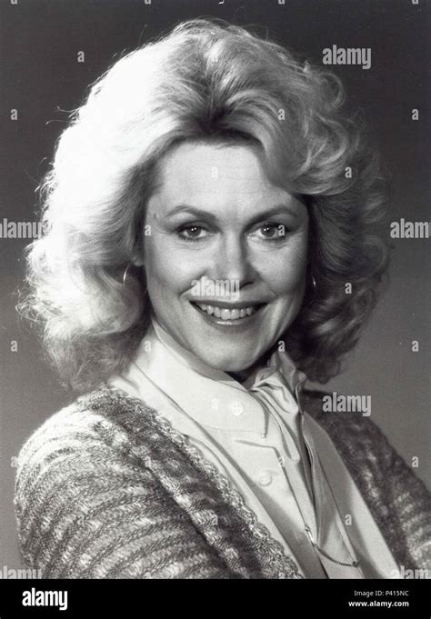 Elizabeth Montgomery Hi Res Stock Photography And Images Alamy