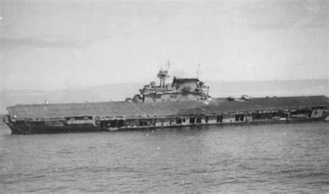 American Aircraft Carrier Yorktown Uss Yorktown Cv 5 Damaged By