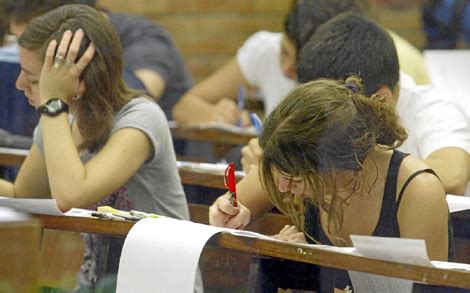 Arranca la selectividad en Cataluña Barcelona elmundo es