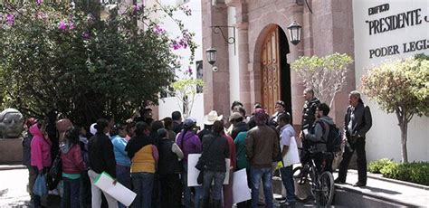 Cien Familias Desalojadas Piden Ayuda Al Congreso