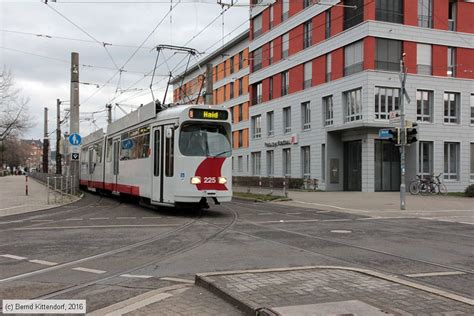 Deutschland Straßenbahn Freiburg im Breisgau Triebwagen 225