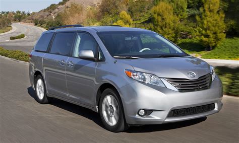 2013-Toyota-Sienna - » AutoNXT