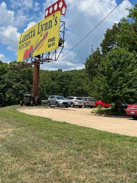 Lunch At Loretta Lynn S Jul American Legion Csm Gary M Crisp