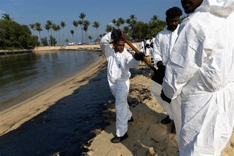 400 Tonne Singapore Oil Spill Prompts Criminal Charges Warning South