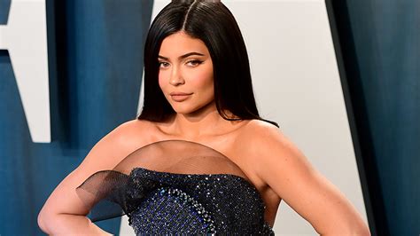 Kylie Jenner Poses Nude Covered In Fake Blood For Halloween Photoshoot IHeart