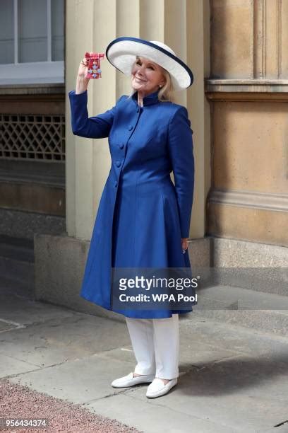 597 Susan Hampshire Photos And High Res Pictures Getty Images