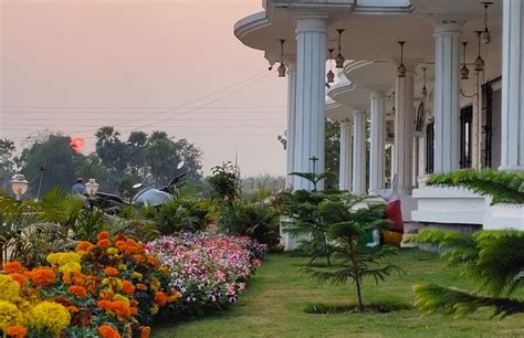 Gharana Hotel and Resort Best Rates on Shantiniketan Hotel Deals ...