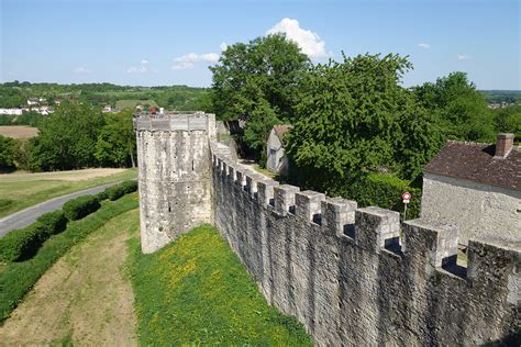 D Couvrir La Cit M Di Vale De Provins Class E Unesco Hop En Route